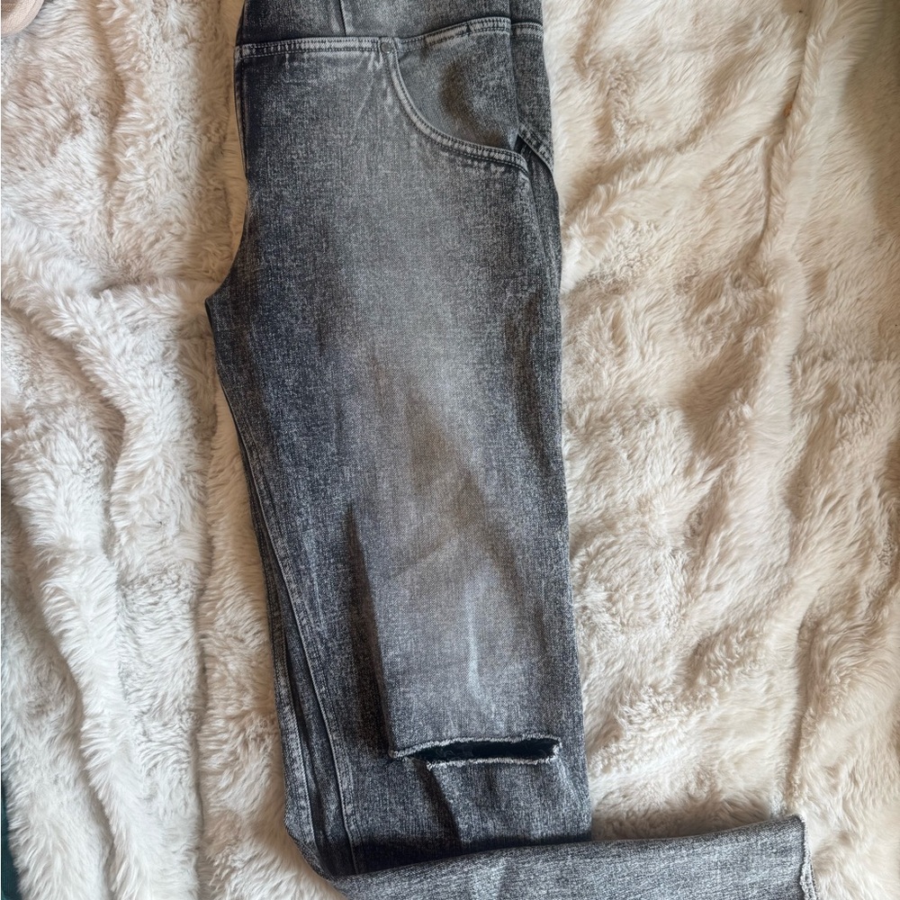 Freddy High-Rise Black Distressed Jeans NWOT - Picture 3 of 6